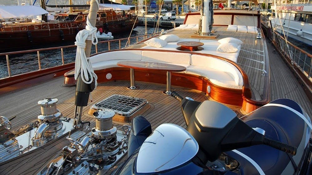 2011 Custom Built La Bella Vita (ex Carpe Diem IV) for charter (photo 21)