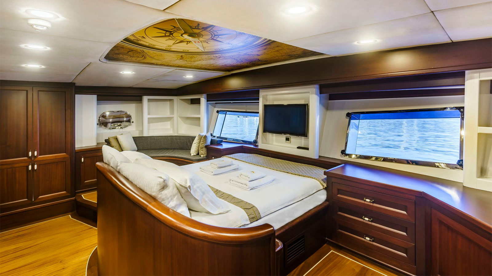 2017 Custom Built Virtuoso zu chartern (photo 4)