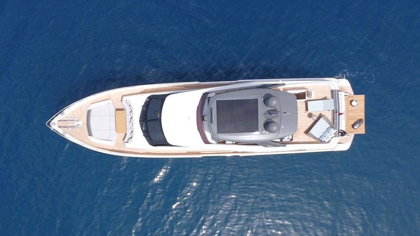 2021 Ferretti 850 Flybridge for charter (photo 21)