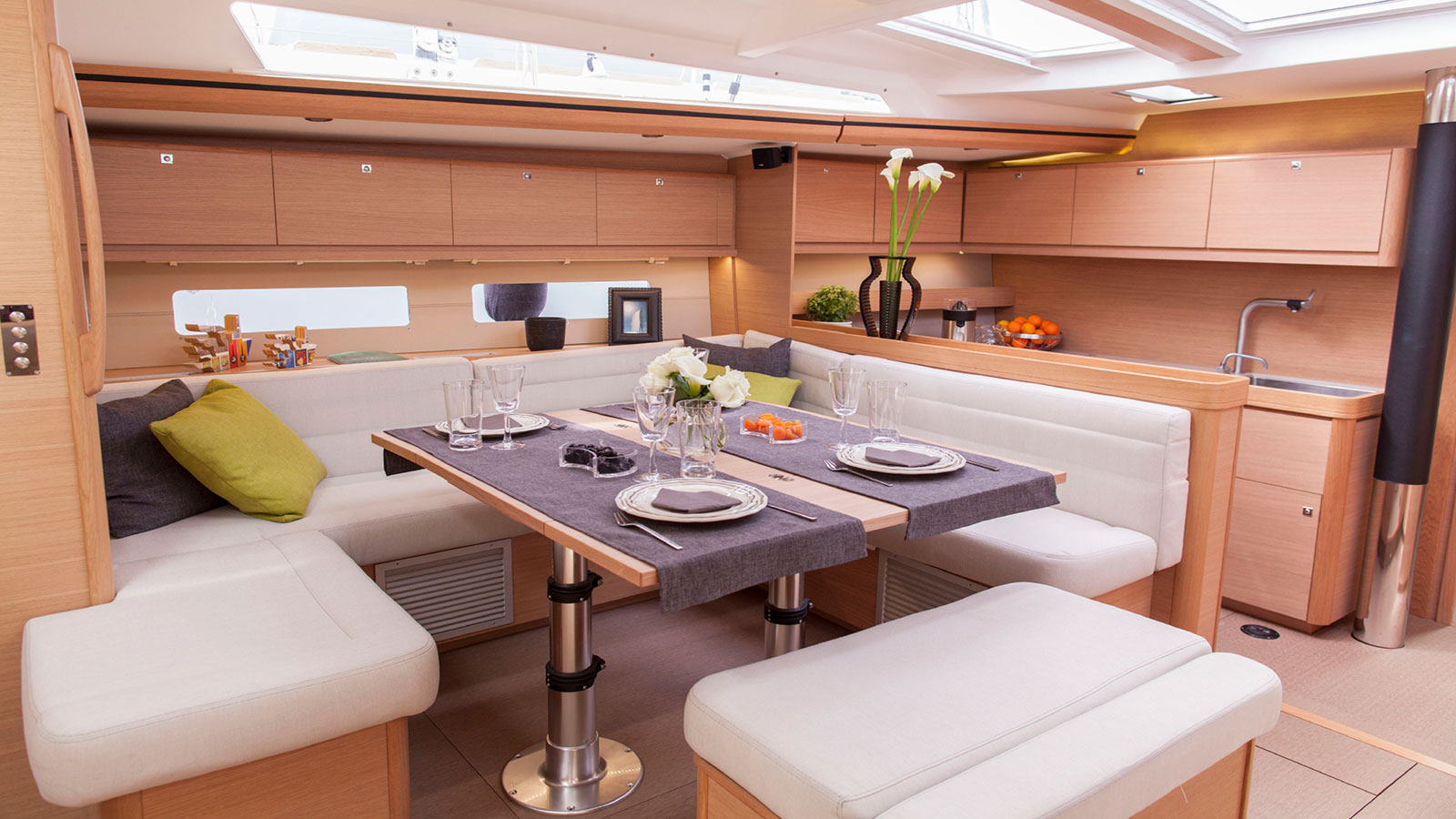 2014 Dufour 560 te huur (photo 5)