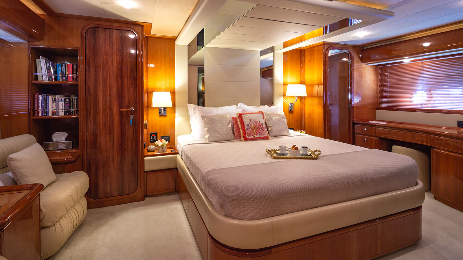 2002 Ferretti Amor na czarter (photo 5)