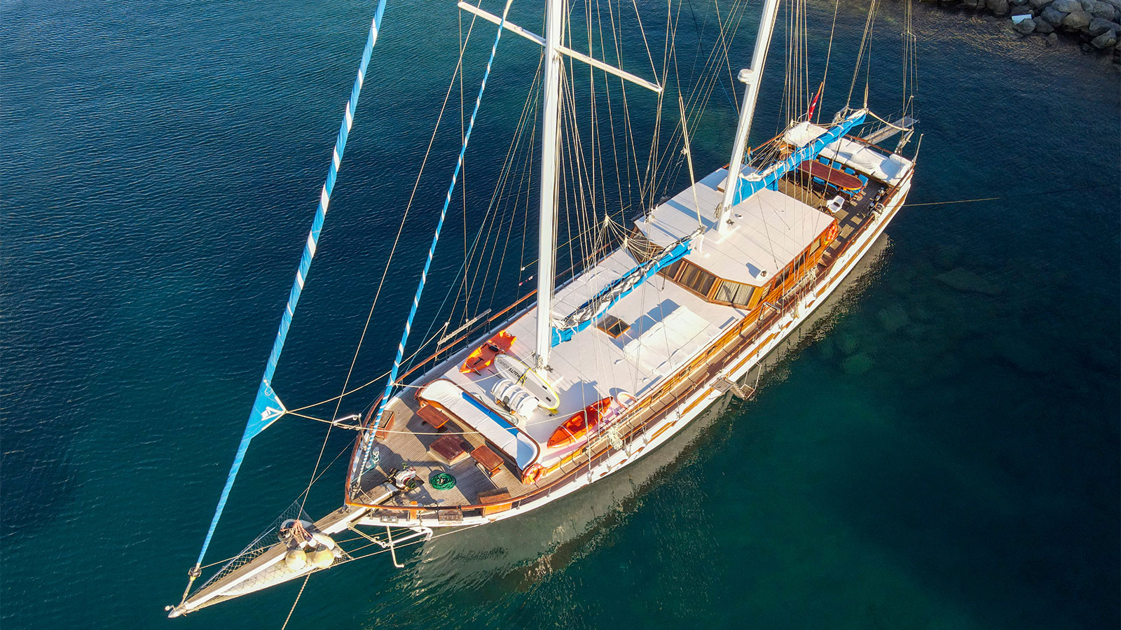 2000 Custom Built Halil Aga 5 for charter (photo 14)