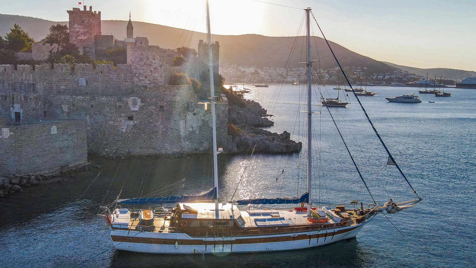 2000 Custom Built Halil Aga 5 for charter (photo 15)