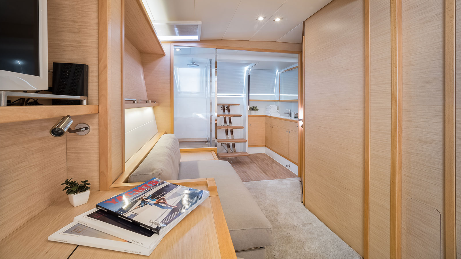 2015 Lagoon 620 te huur (photo 3)