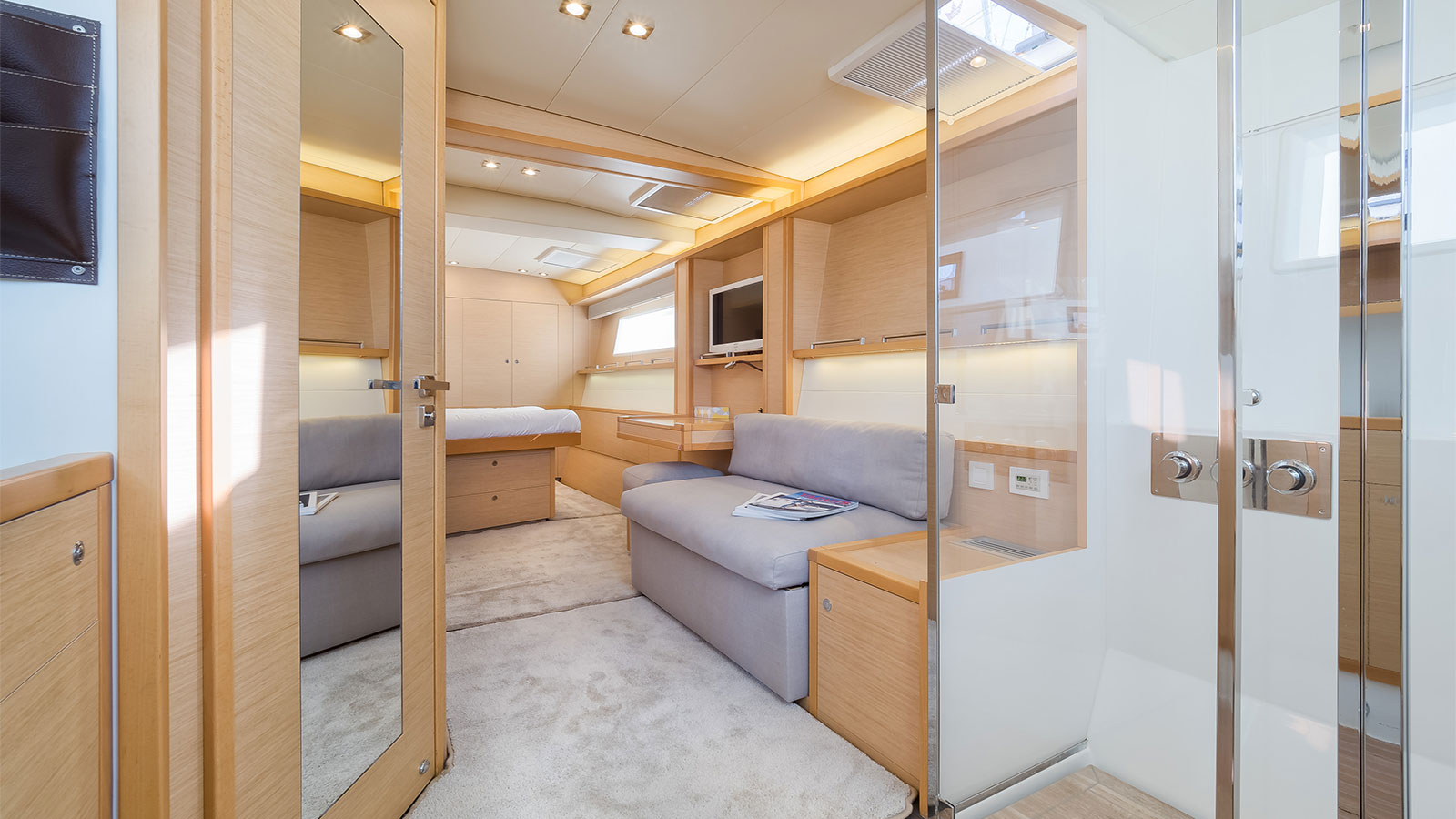 2015 Lagoon 620 te huur (photo 5)