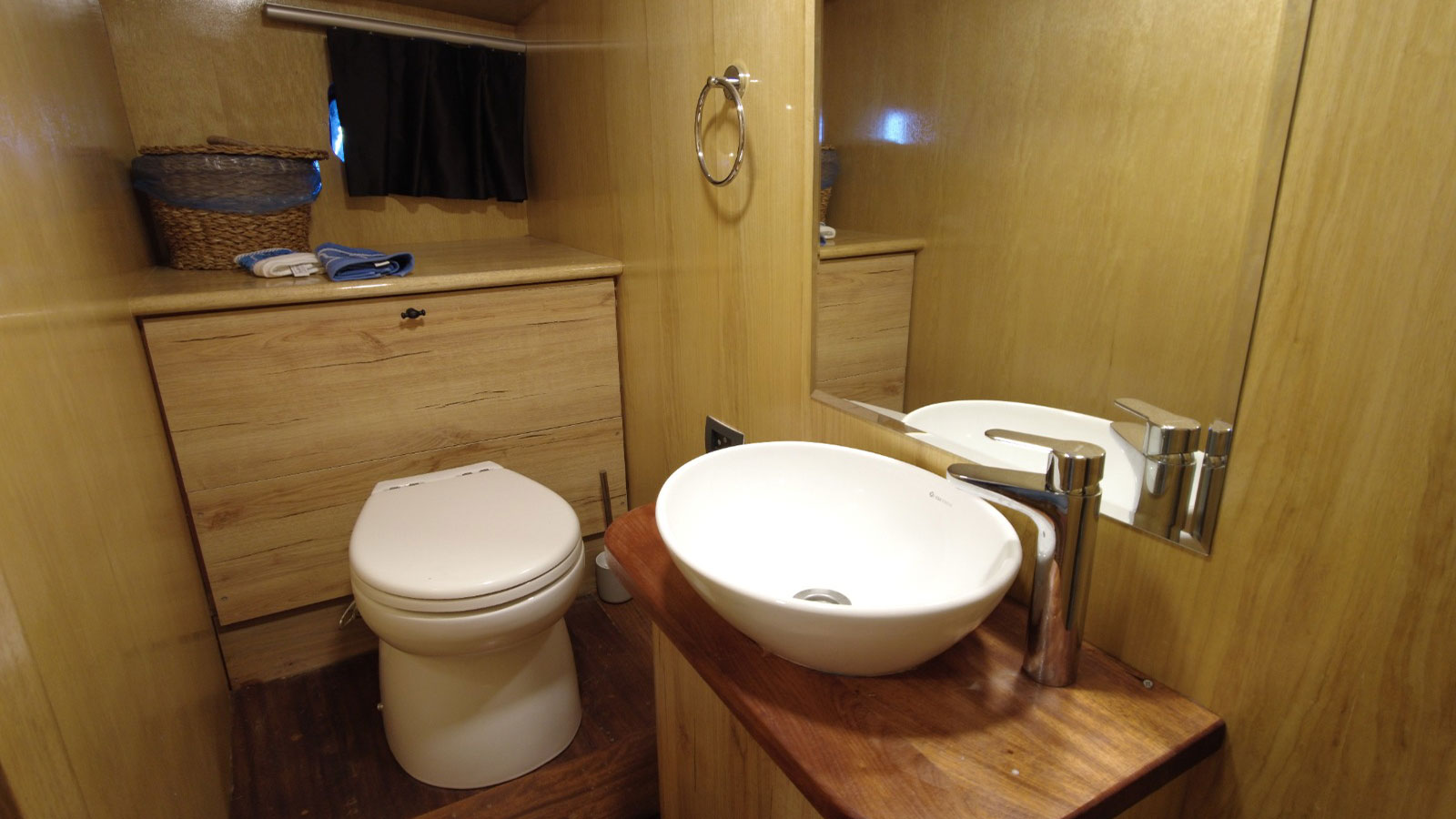 2023 Custom Built Su Perici C for charter (photo 13)