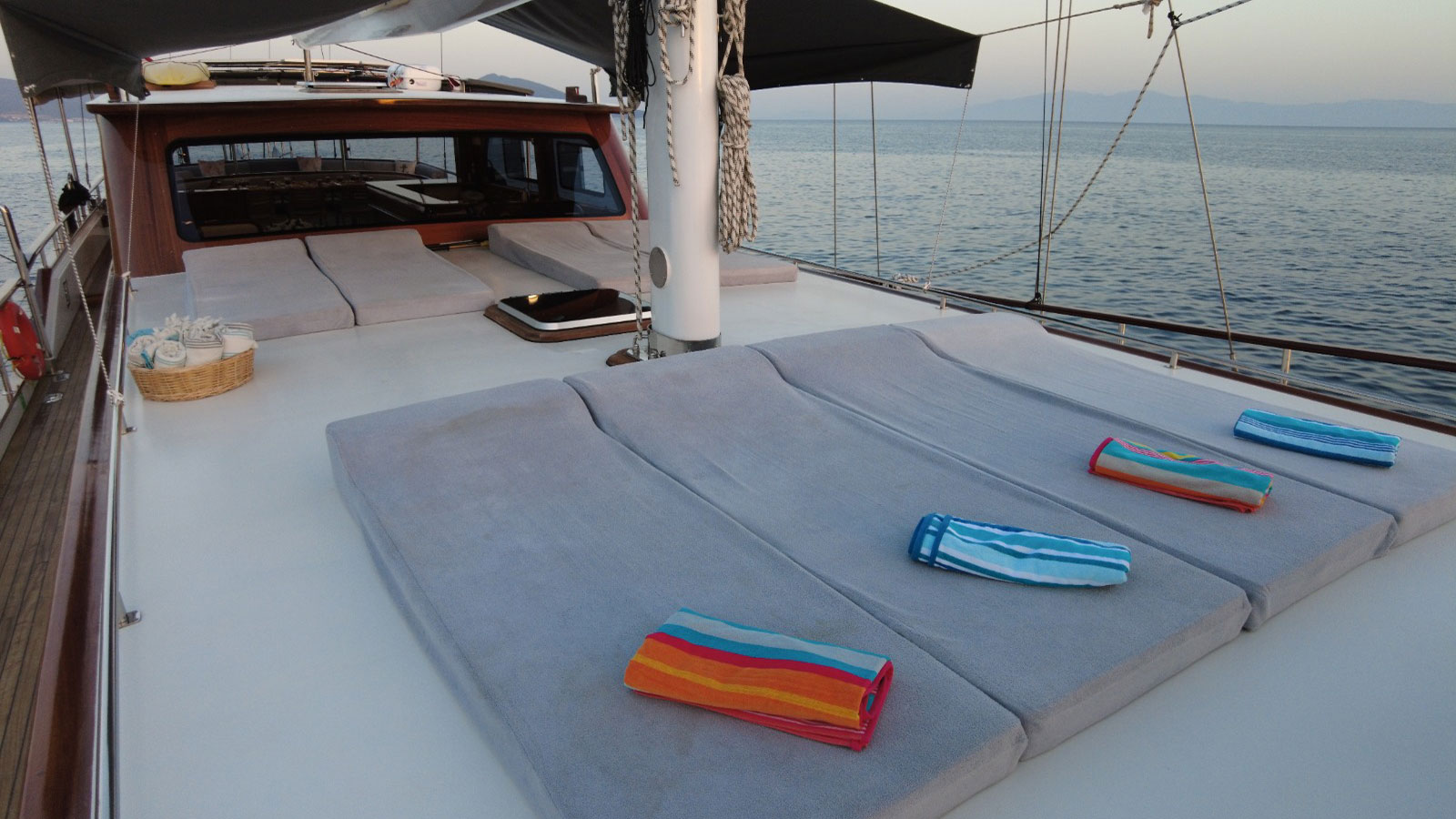 2023 Custom Built Su Perici C for charter (photo 19)