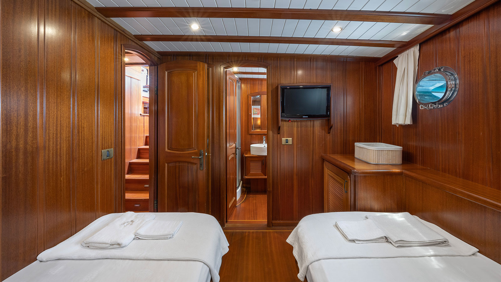 2009 Custom Built Lorient for charter (photo 14)