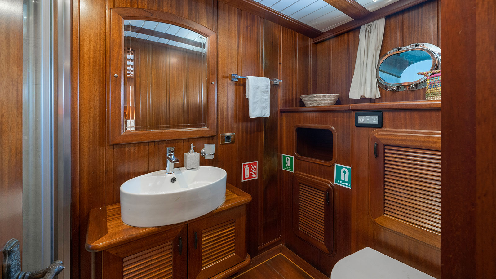 2009 Custom Built Lorient for charter (photo 13)