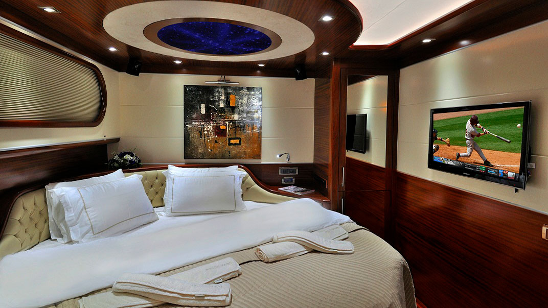 2011 Custom Built Dolce Mare for charter (photo 3)
