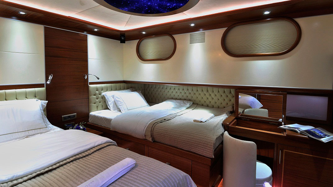 2011 Custom Built Dolce Mare for charter (photo 6)