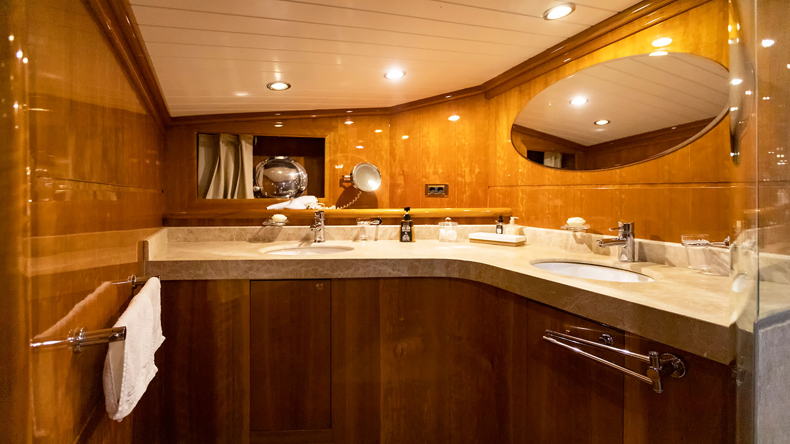 2010 Kulach Yachts Silver Moon en alquiler (photo 12)