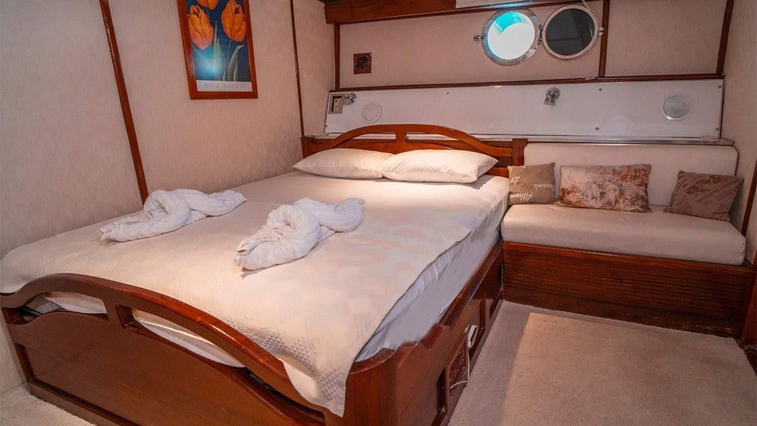2004 Custom Built White Swan na czarter (photo 9)