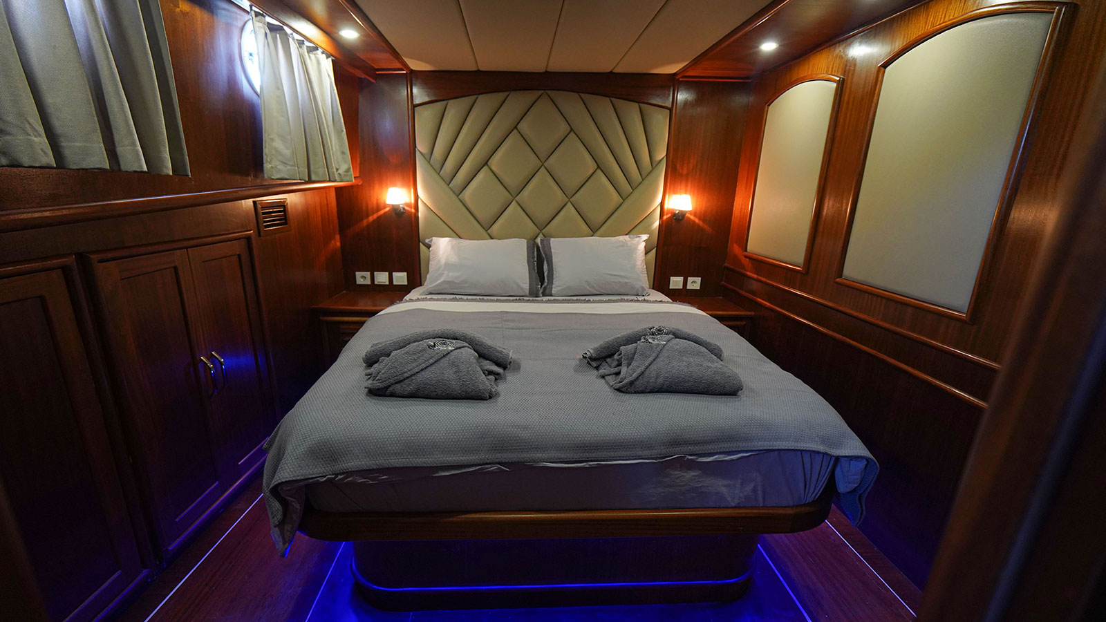 2019 Custom Built Prenses Esila te huur (photo 7)