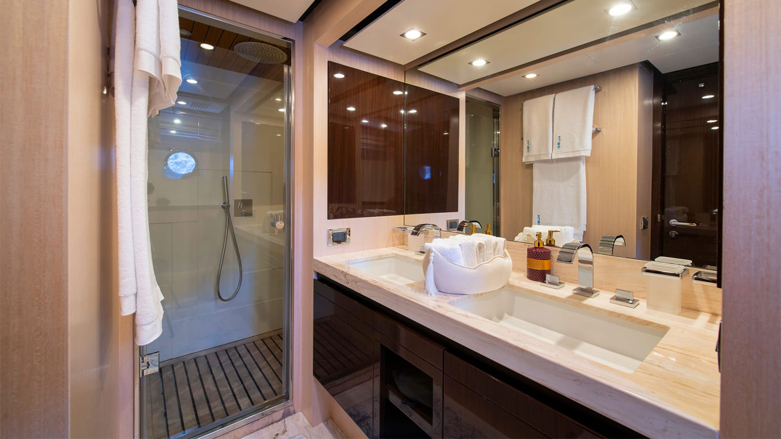 2015 Azimut 84 para fretamento (photo 16)
