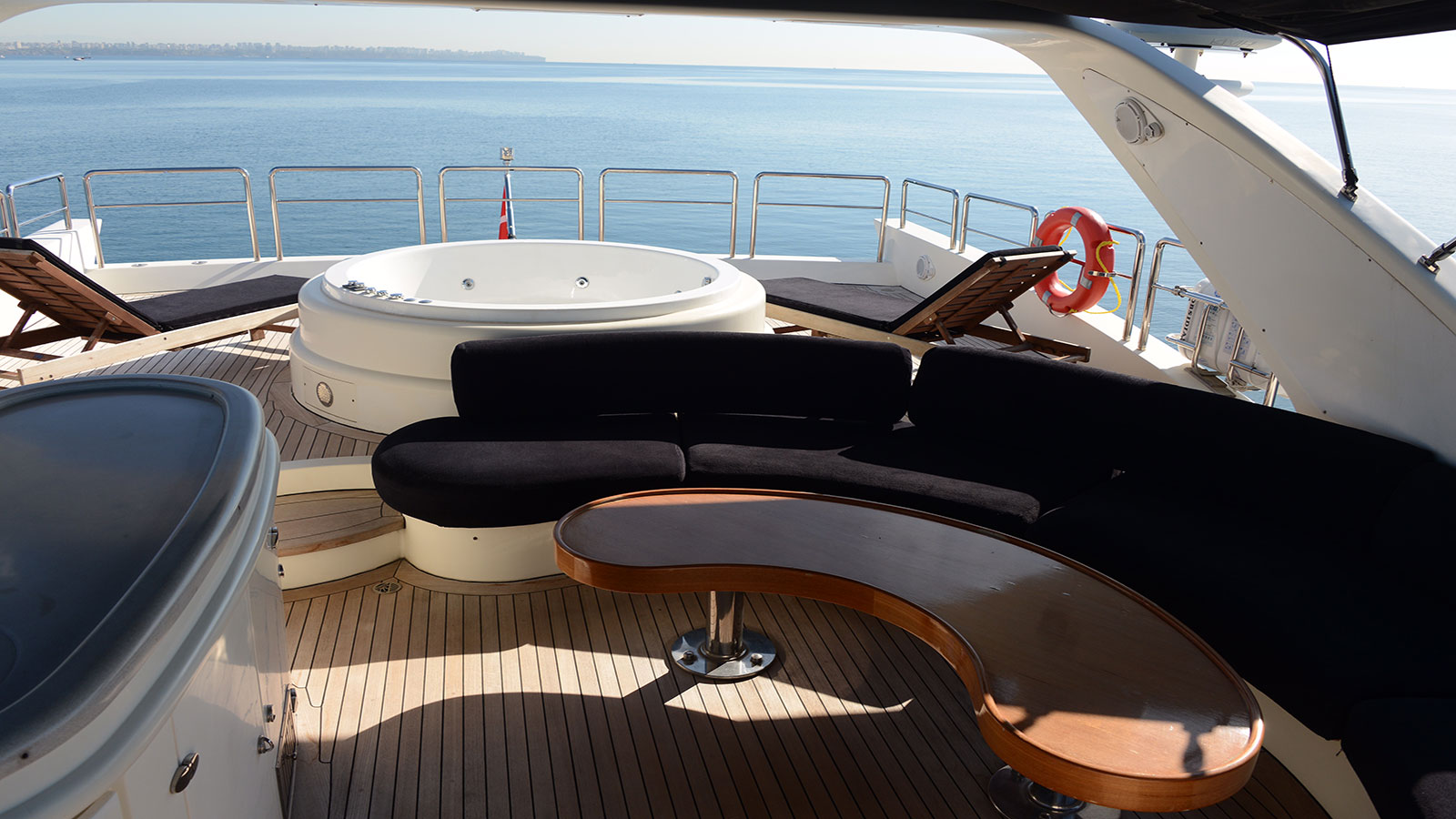 2004 Azimut 98 Leonardo zu chartern (photo 18)
