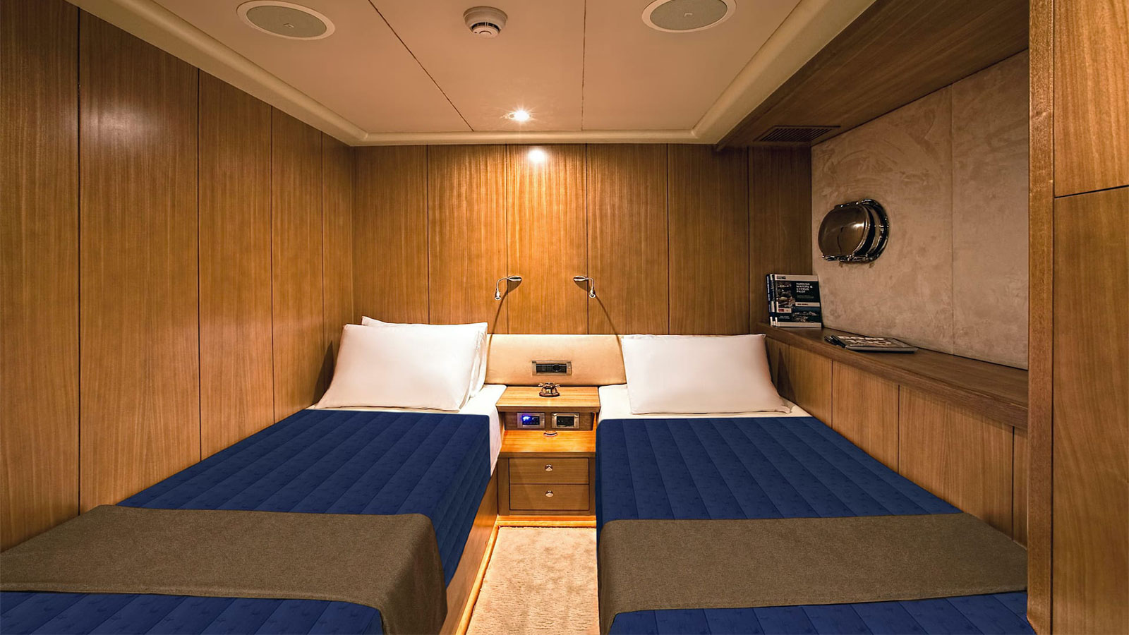 2009 Custom Built Miss B zu chartern (photo 8)
