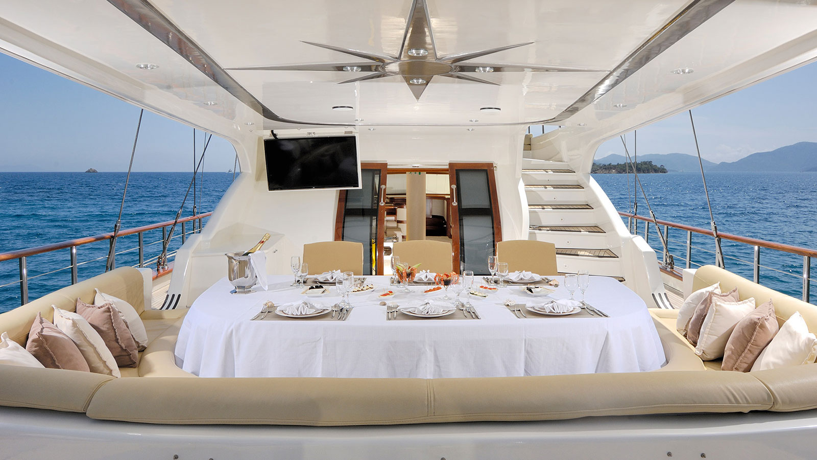 2011 Custom Built Alessandro 1 for charter (photo 18)