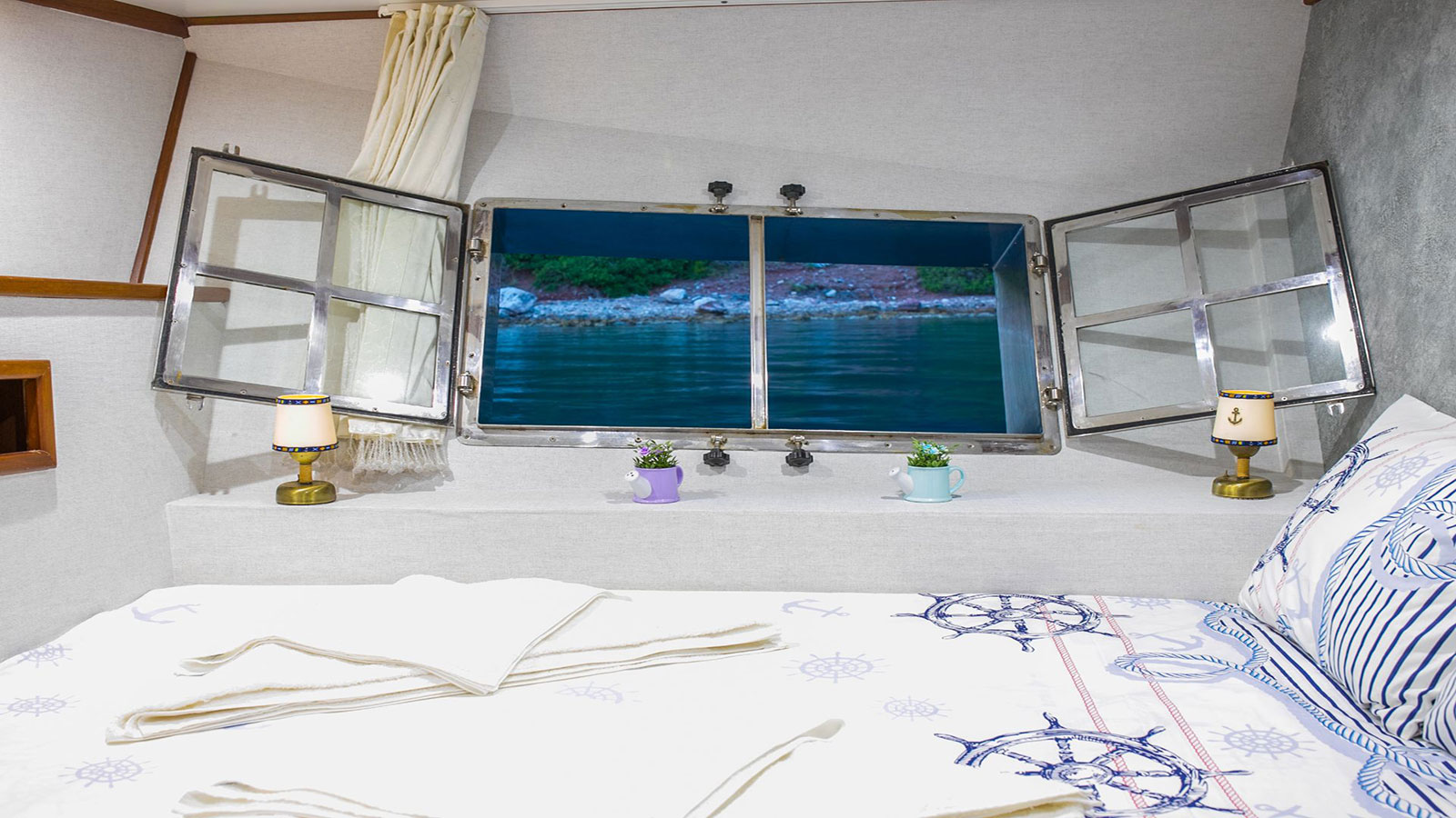 1998 Custom Built Miss Flower à louer (photo 5)