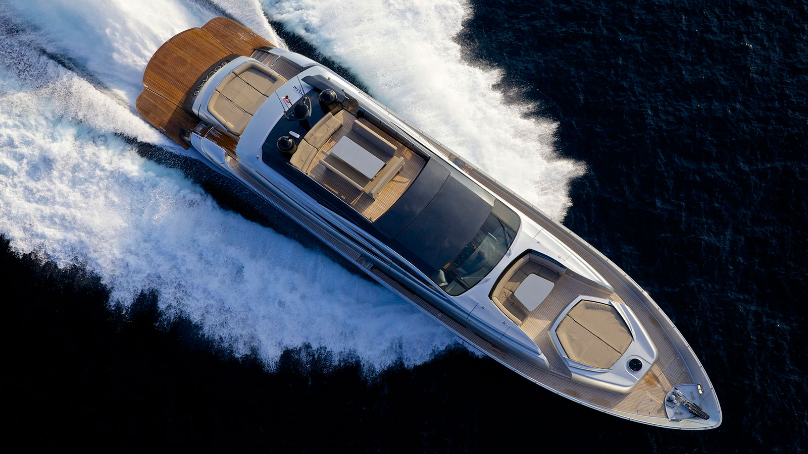 2009 Pershing Solaris a noleggio (photo 5)