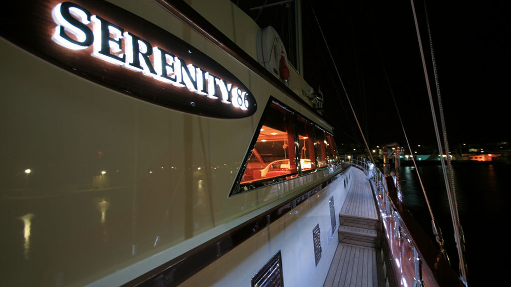 2007 Mural Yachts Serenity 86 for charter (photo 19)