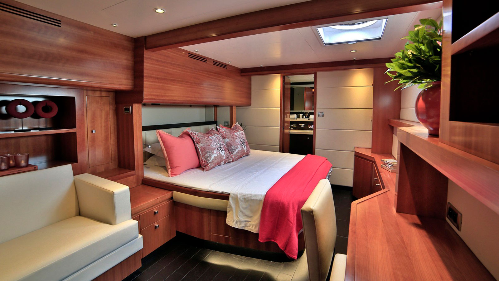 2011 Fountaine Pajot Galathea 65 zu chartern (photo 3)