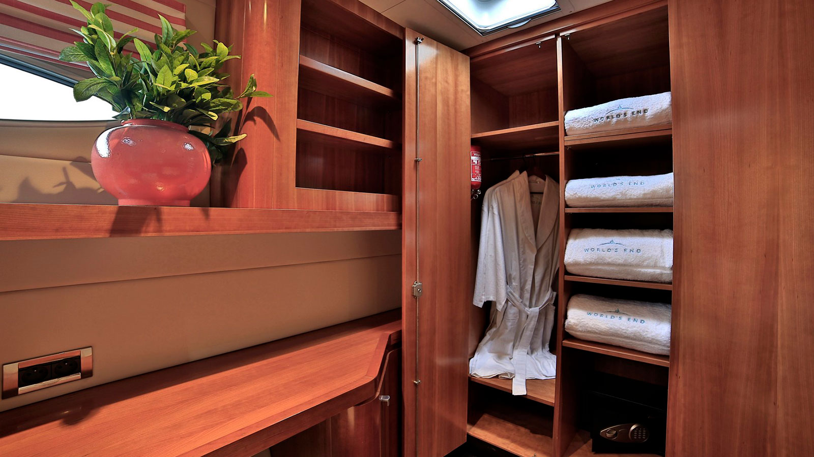 2011 Fountaine Pajot Galathea 65 zu chartern (photo 17)
