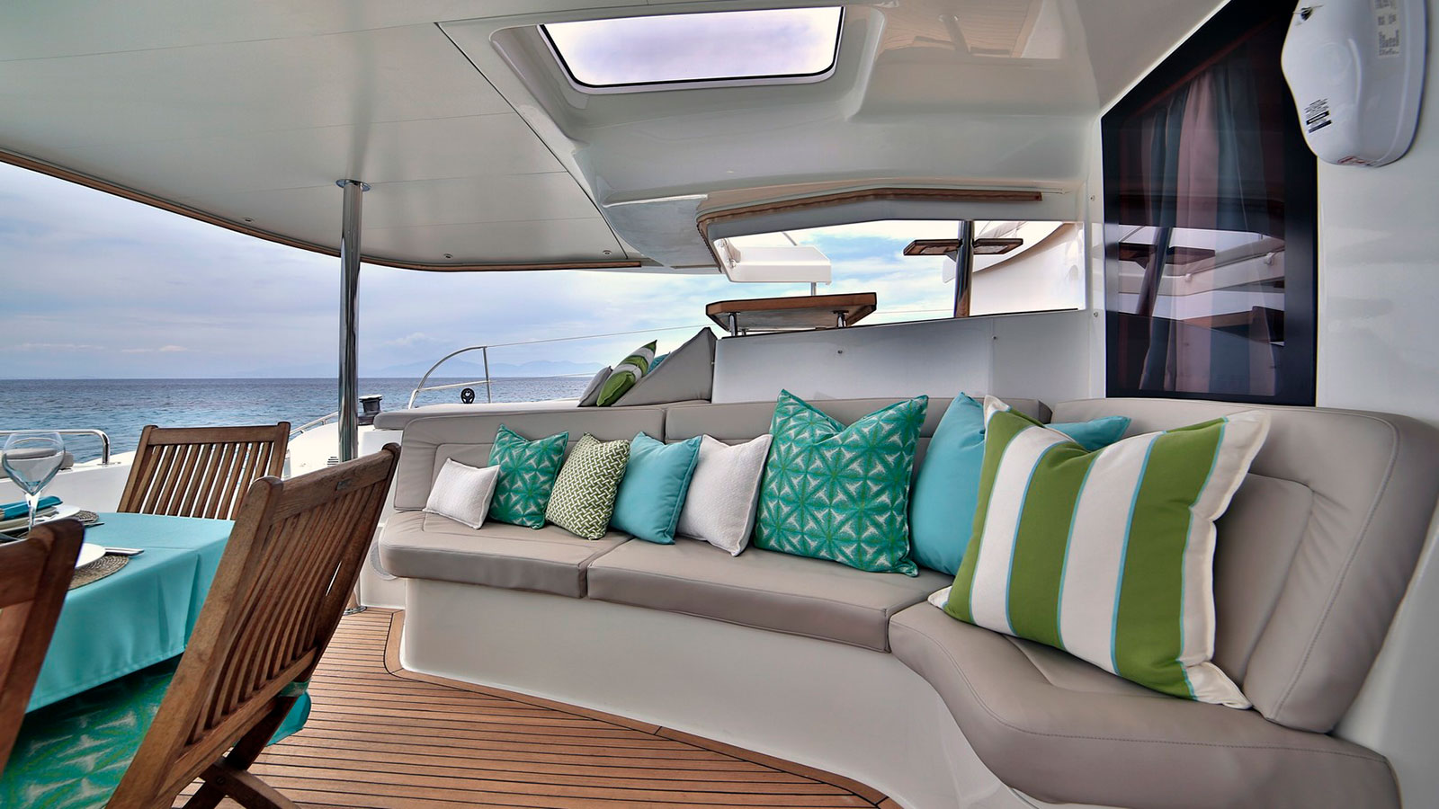 2011 Fountaine Pajot Galathea 65 zu chartern (photo 19)