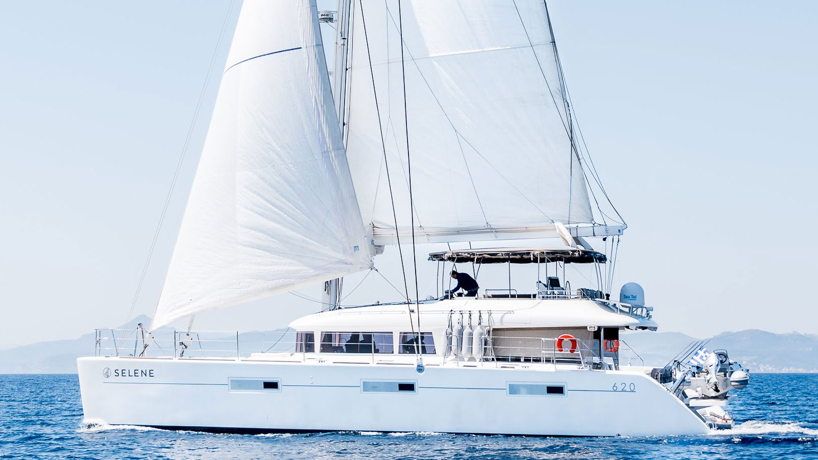 2015 Lagoon Selene na czarter (photo 2)