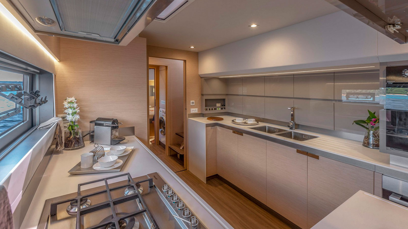 2019 Fountaine Pajot Aether te huur (photo 6)