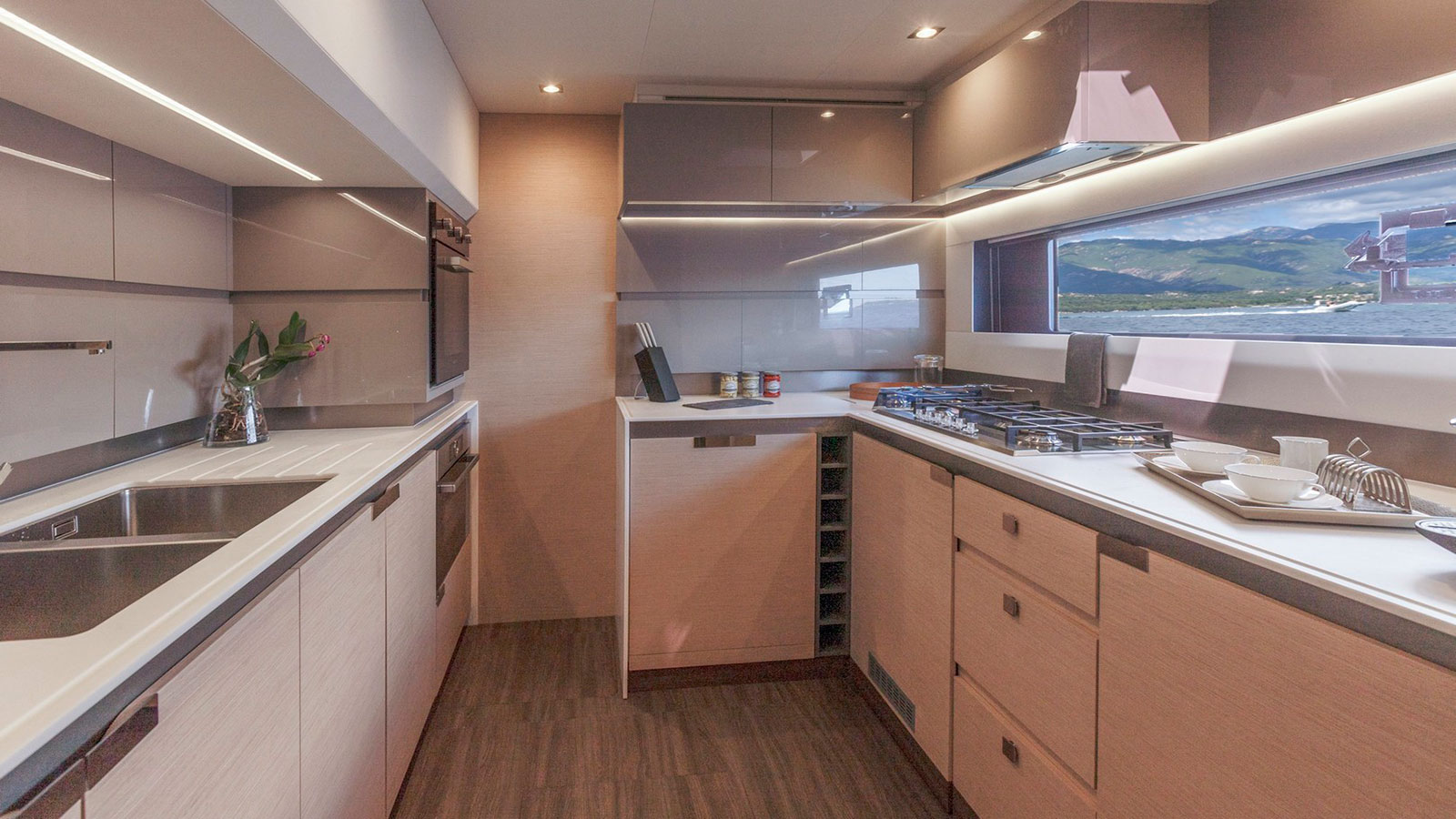 2019 Fountaine Pajot Aether te huur (photo 7)