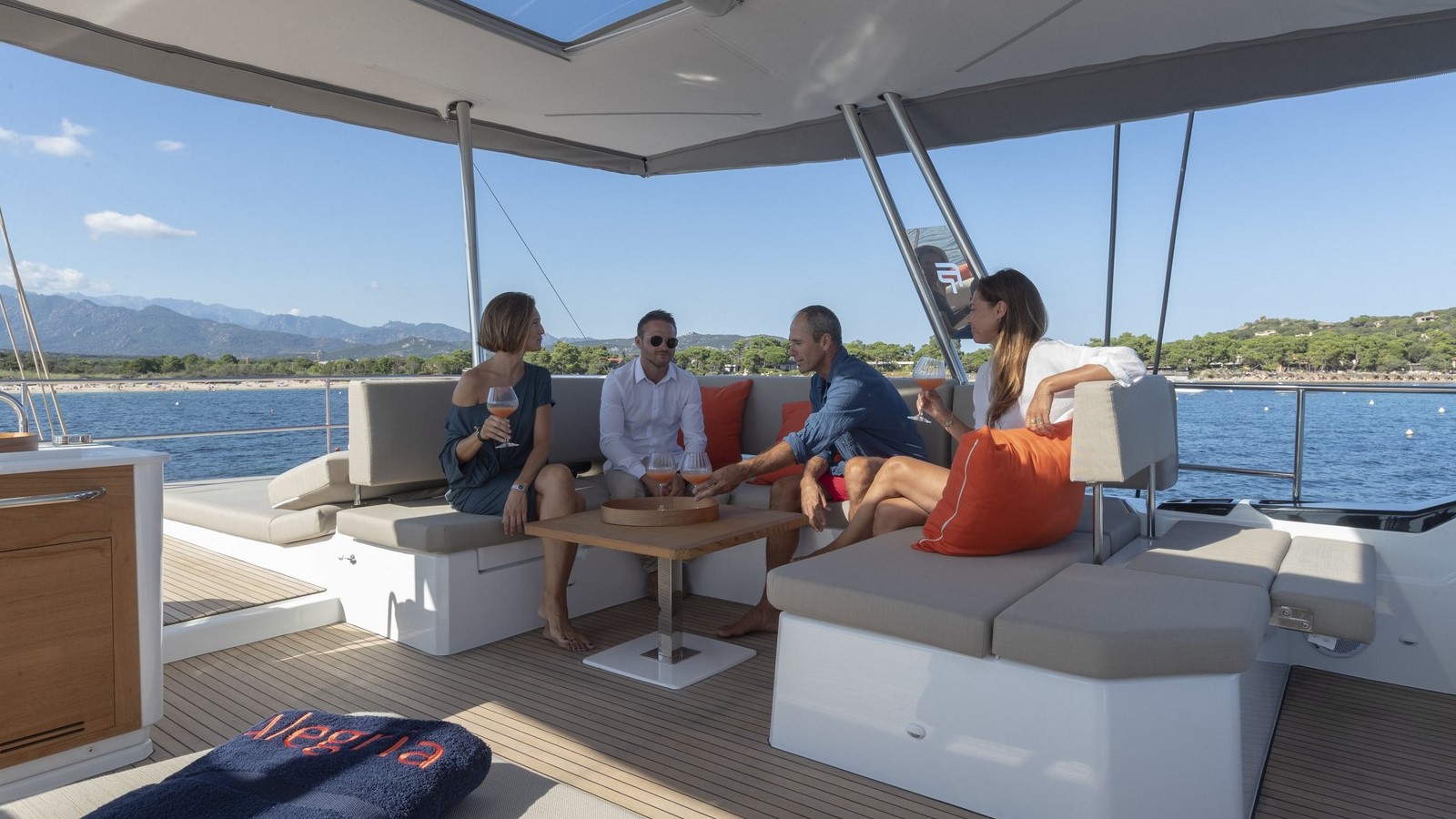 2019 Fountaine Pajot Aether te huur (photo 10)