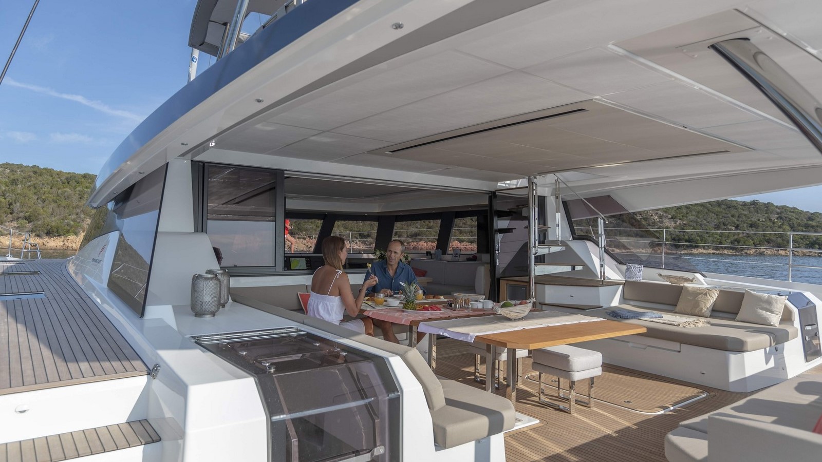 2019 Fountaine Pajot Aether te huur (photo 12)