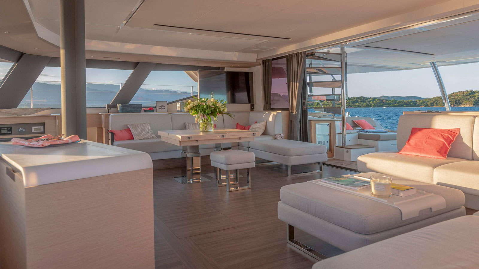 2019 Fountaine Pajot Aether te huur (photo 15)
