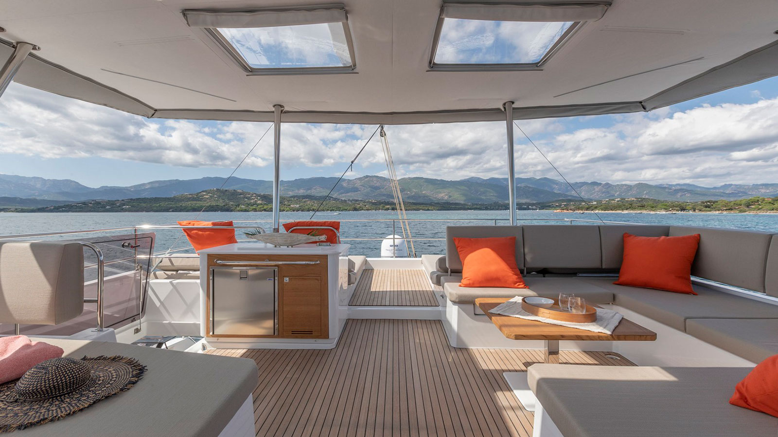 2019 Fountaine Pajot Aether te huur (photo 20)