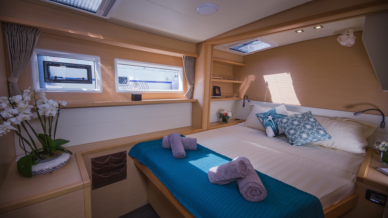 2016 Lagoon 52F for charter (photo 5)