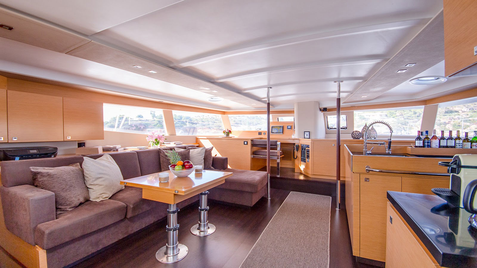 2013 Fountaine Pajot High Five te huur (photo 2)