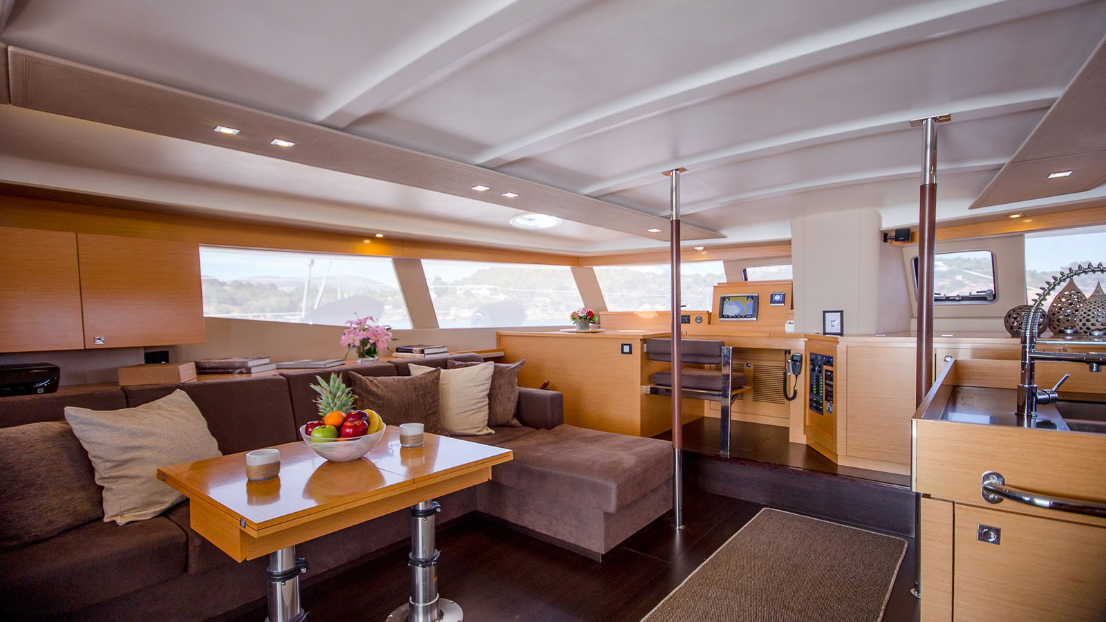 2013 Fountaine Pajot High Five te huur (photo 4)