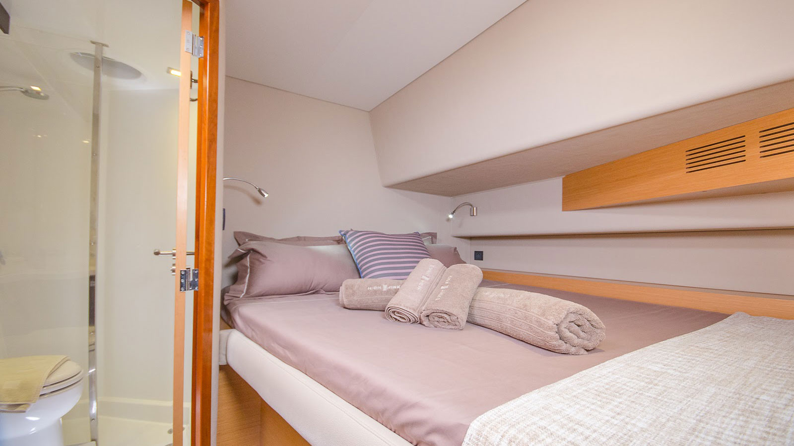2013 Fountaine Pajot High Five te huur (photo 8)