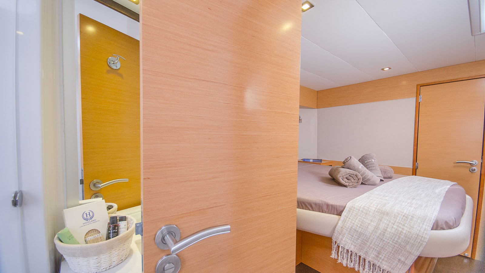 2013 Fountaine Pajot High Five te huur (photo 11)