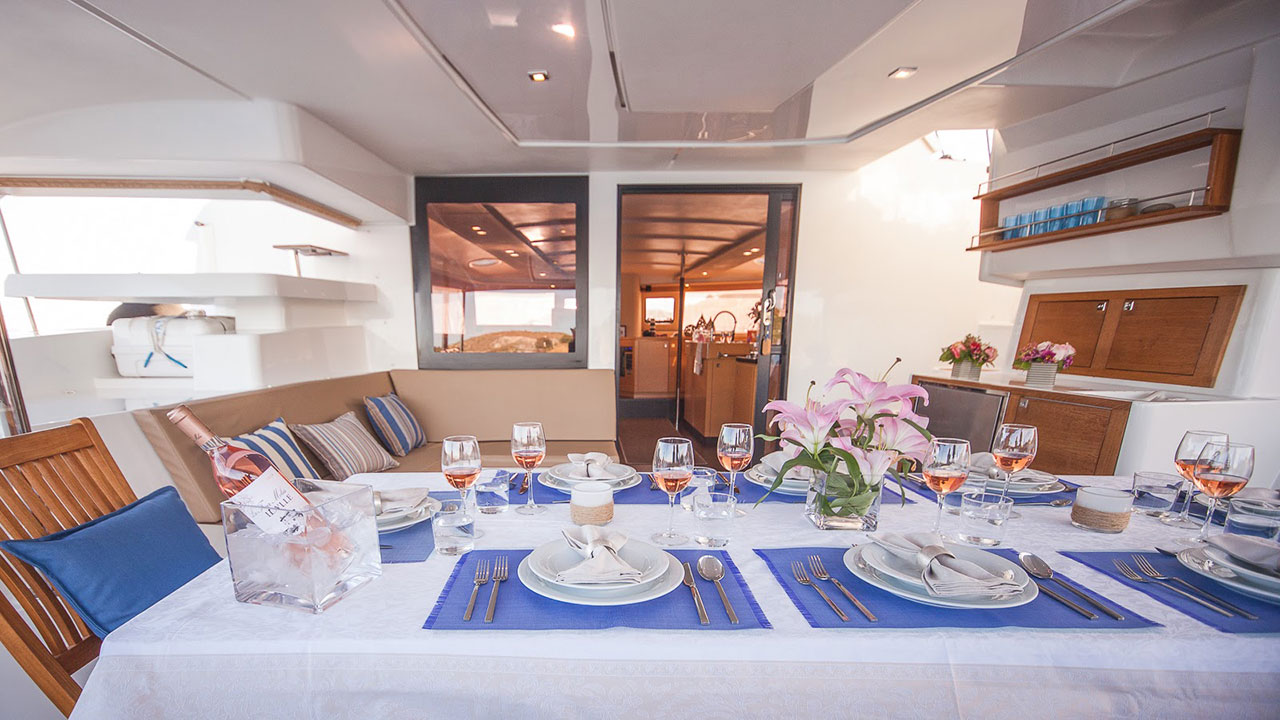 2013 Fountaine Pajot High Five te huur (photo 14)