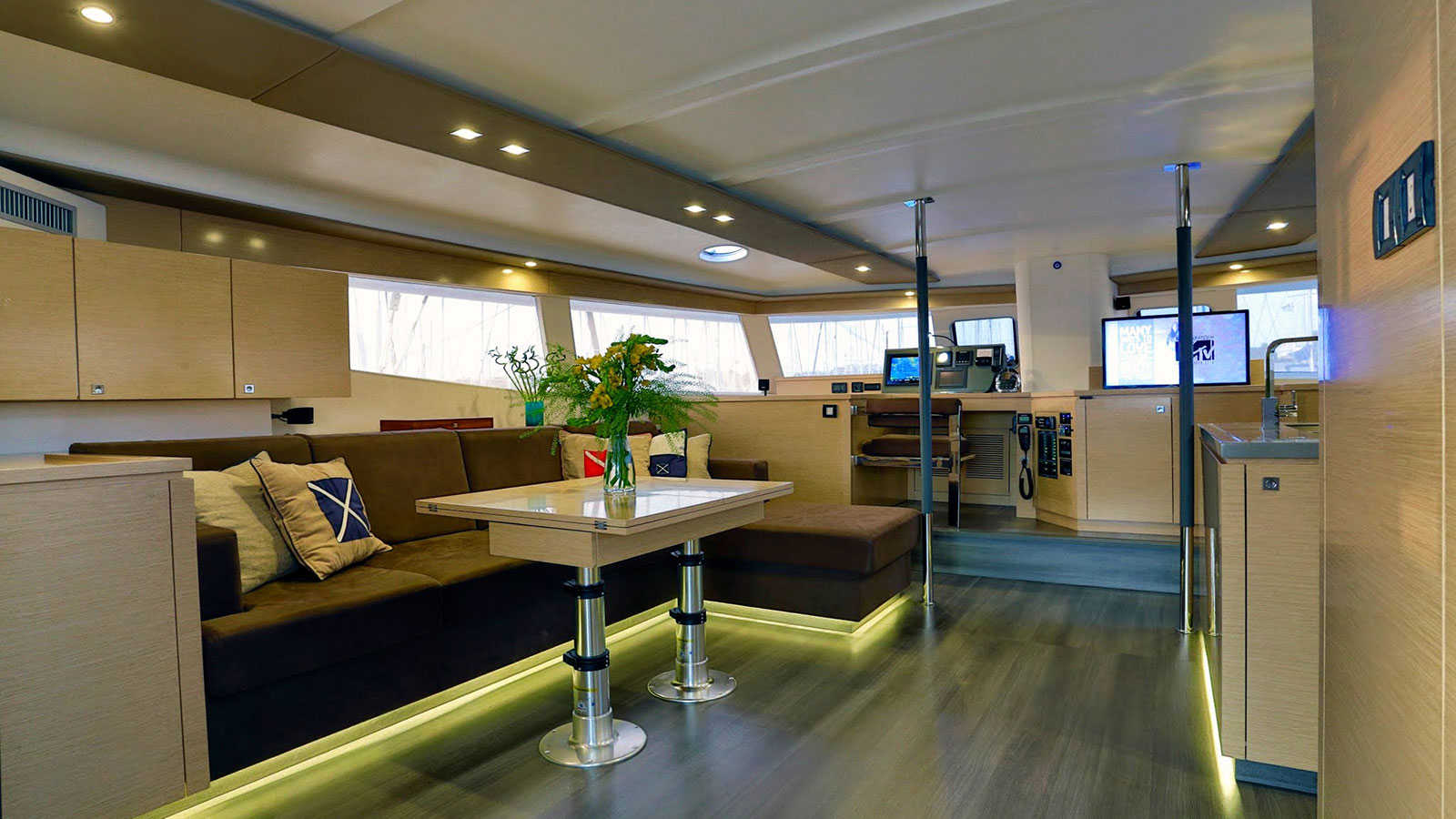 2014 Fountaine Pajot High Jinks zu chartern (photo 5)