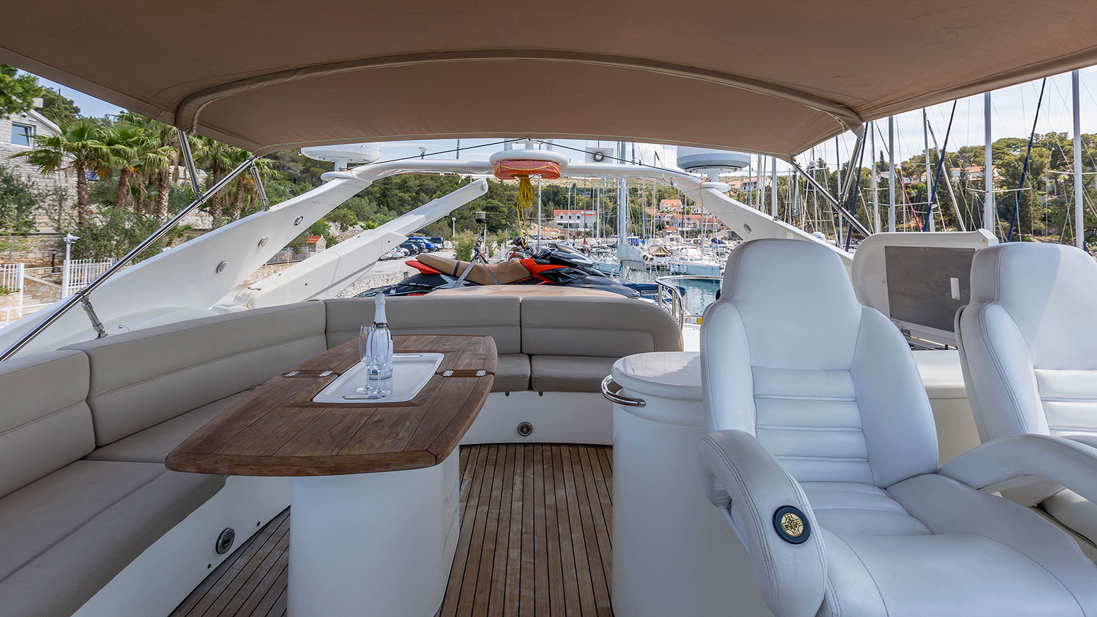 2000 Sunseeker Manhattan 84 à louer (photo 13)