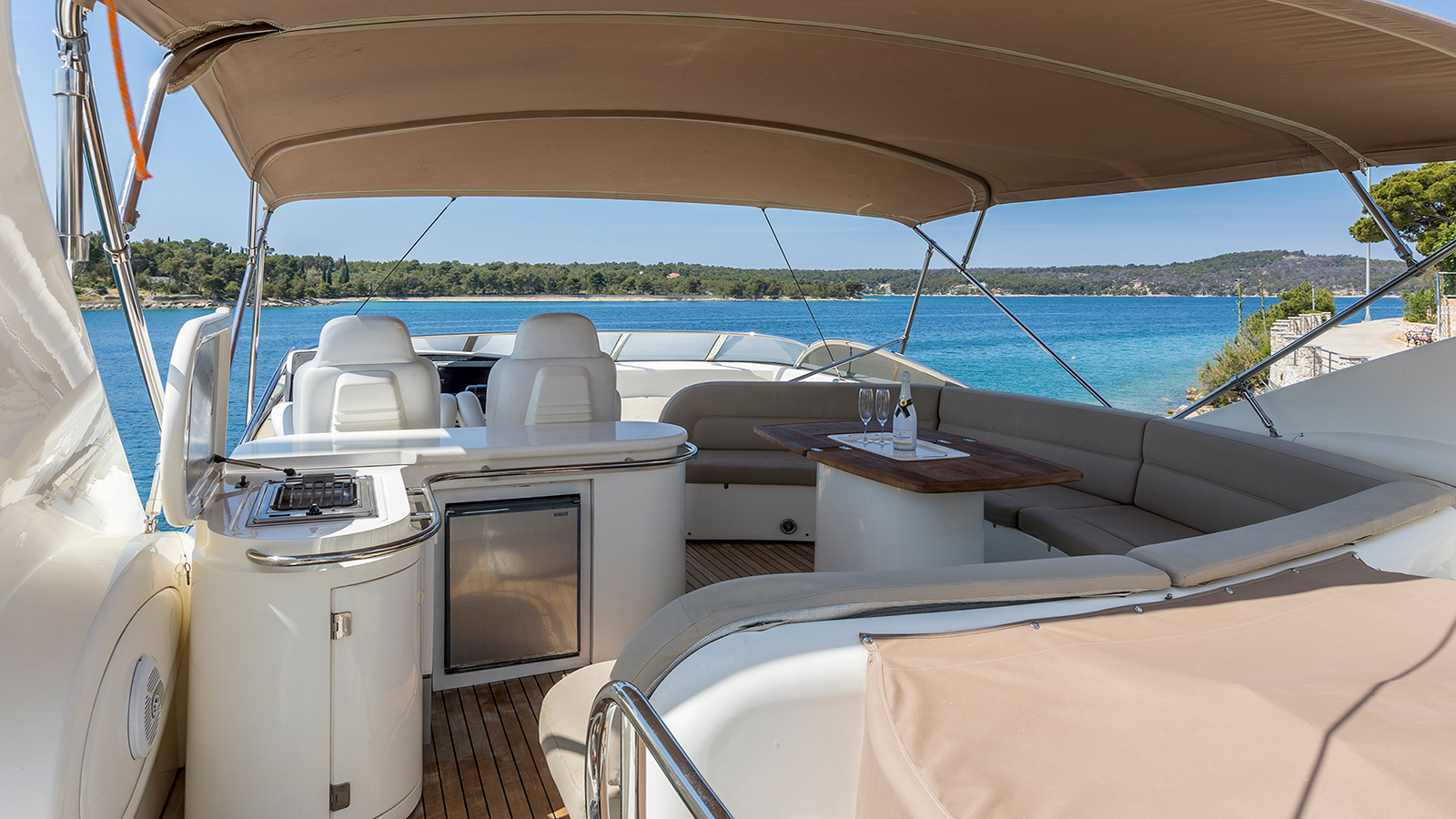 2000 Sunseeker Manhattan 84 à louer (photo 17)
