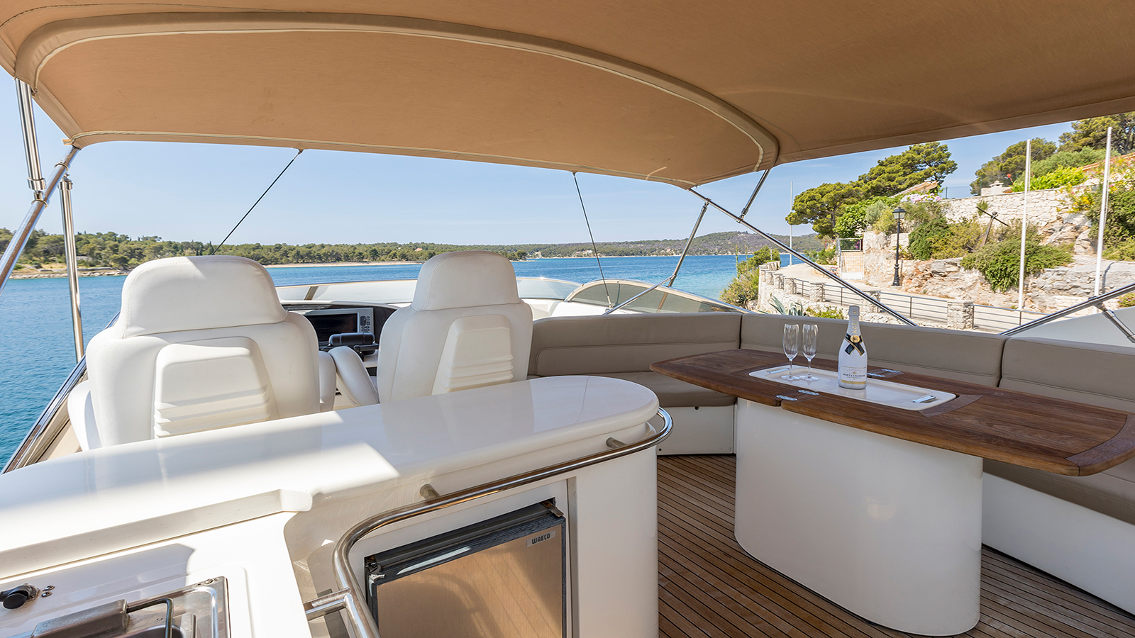 2000 Sunseeker Manhattan 84 à louer (photo 18)