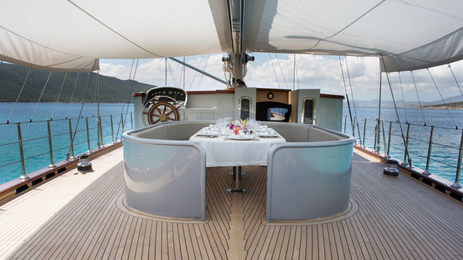 2009 Ada Yacht Works Le Pietre na czarter (photo 17)