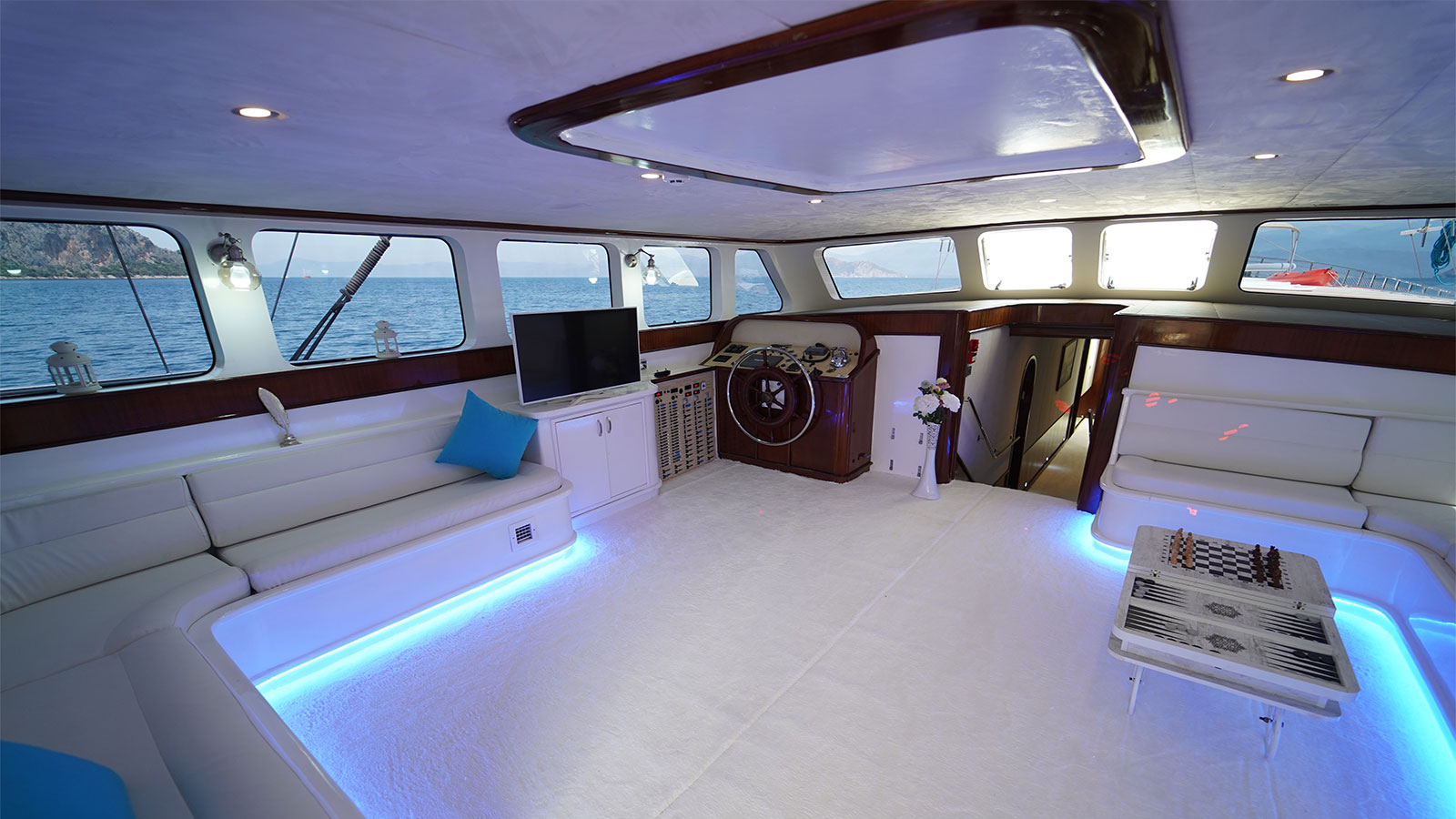 2013 Fethiye Shipyard Luce Del Mare na czarter (photo 2)