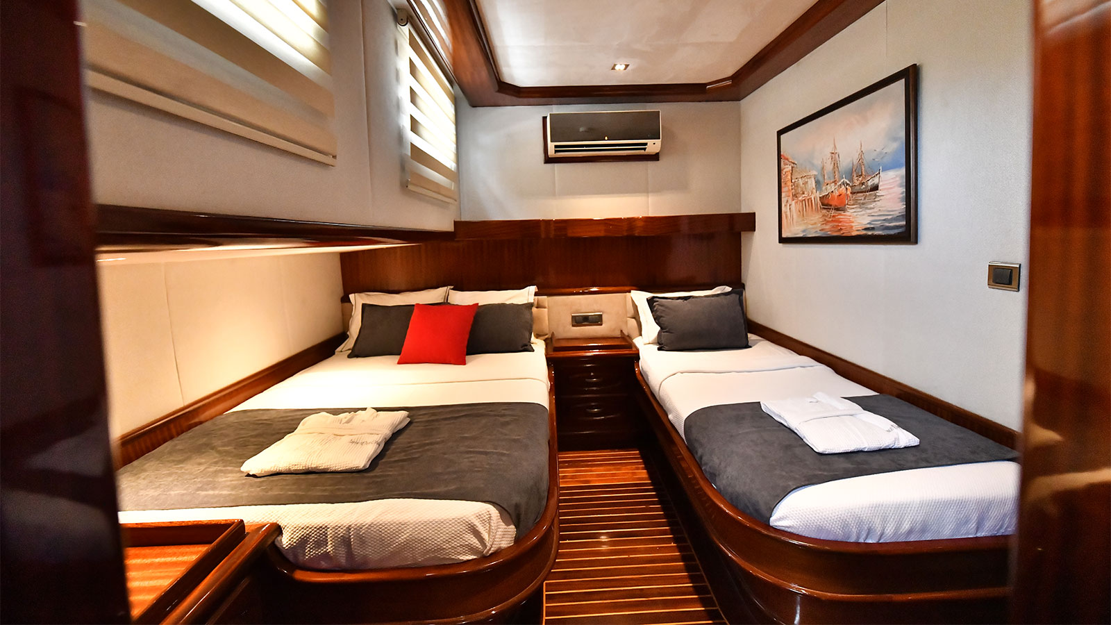 2013 Fethiye Shipyard Luce Del Mare na czarter (photo 9)