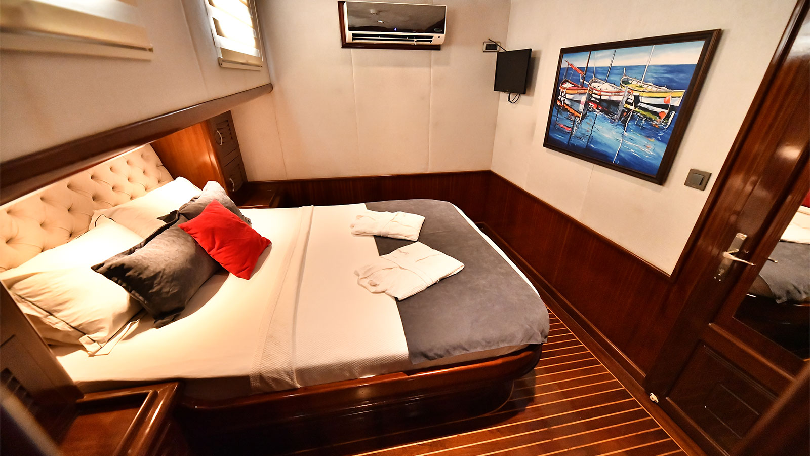 2013 Fethiye Shipyard Luce Del Mare na czarter (photo 10)