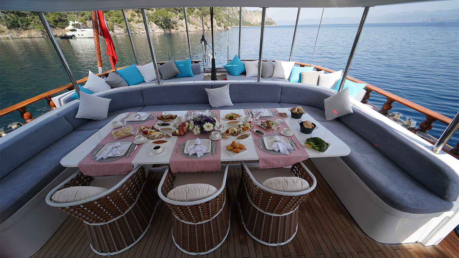 2013 Fethiye Shipyard Luce Del Mare na czarter (photo 14)